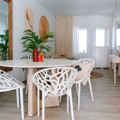 Aruba Coco kitchen and dining area